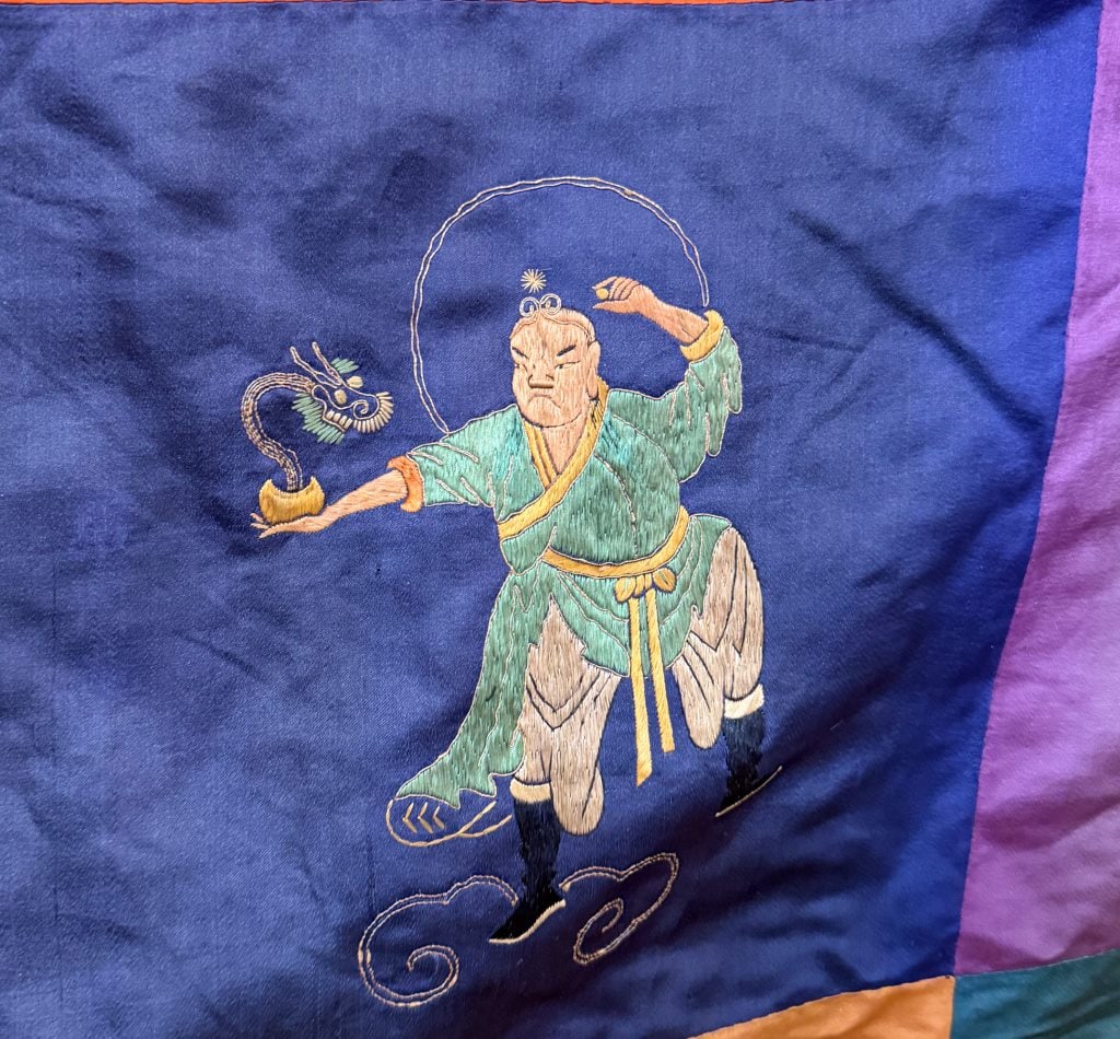 A Large Embroidered Canopy Qing - 7