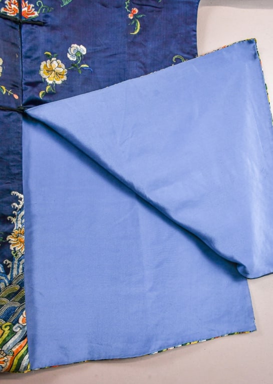 A Blue-Ground Silk Embroidered Lady's Robe 19thC - 8