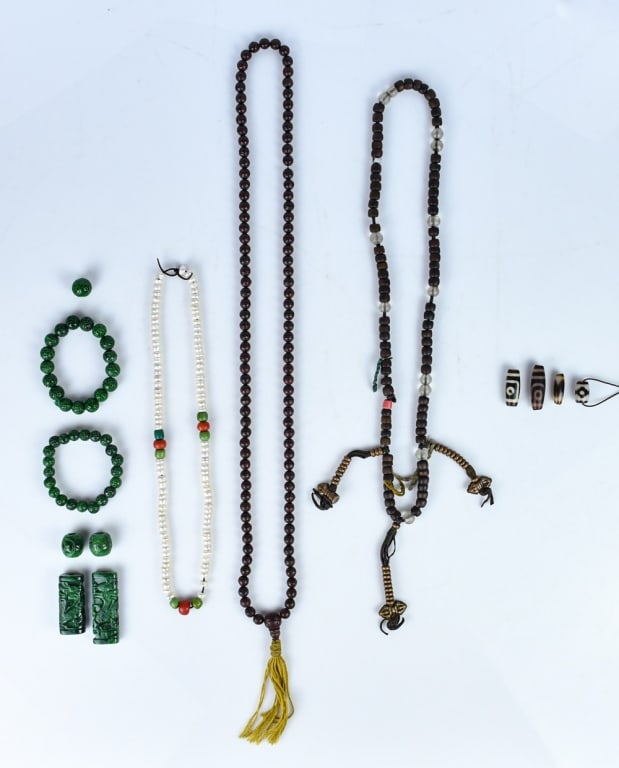 Group of 5 Assorted Beads & Necklaces (1 of 16)