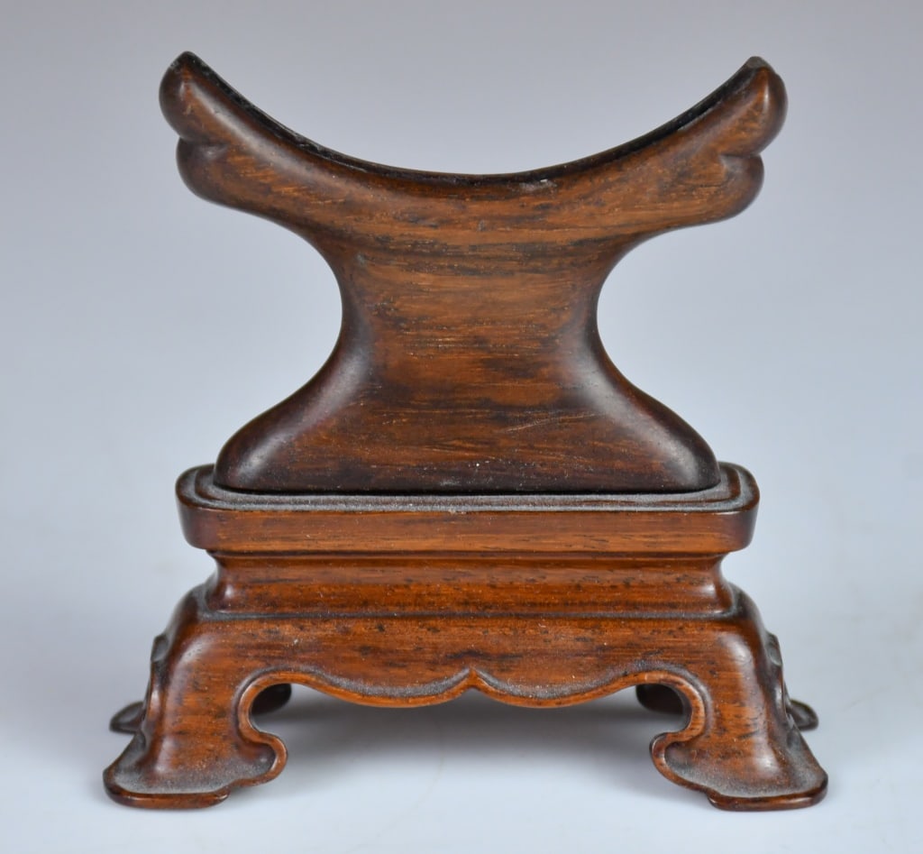 An Archaistic Jade Bi Disc w/Std - 12