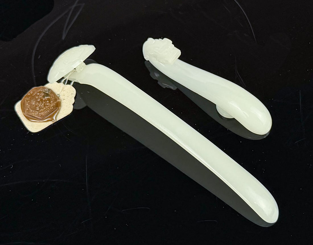 An Archaistic Bronze Ritual Food Vessel Gui (1 of 13)