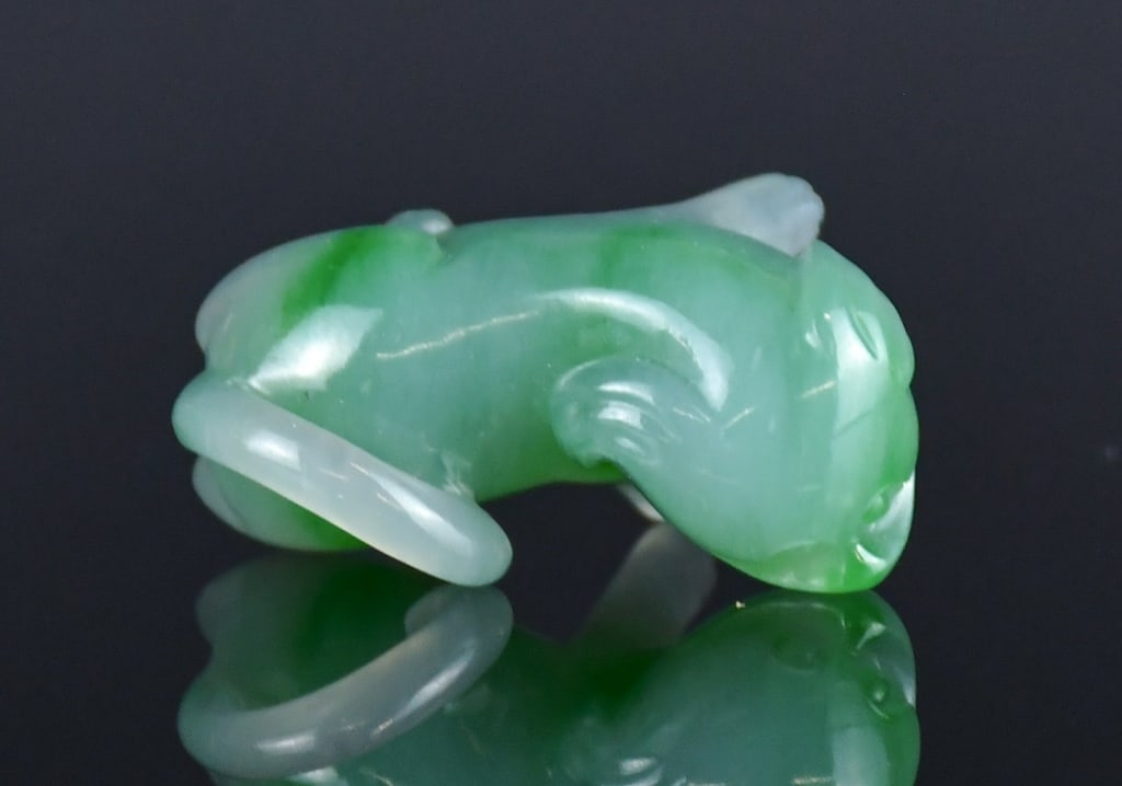 A Jadeite Carved Dog w/Std - 6