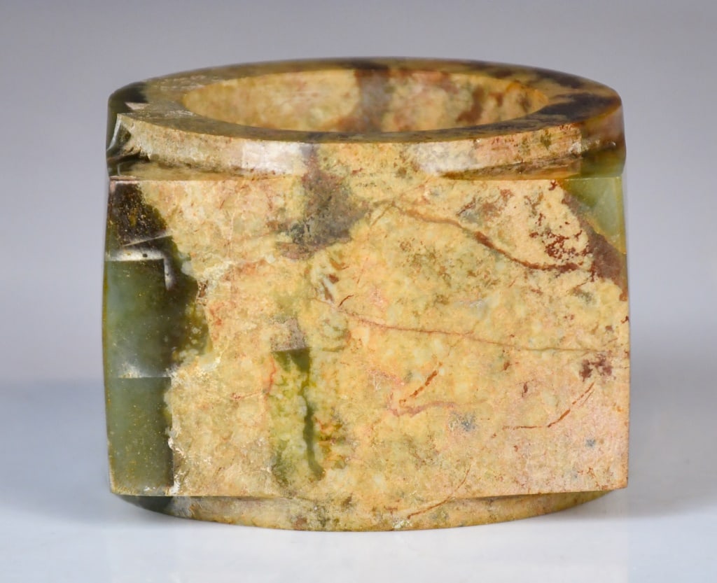 An Archaistic Jade Cong - 3