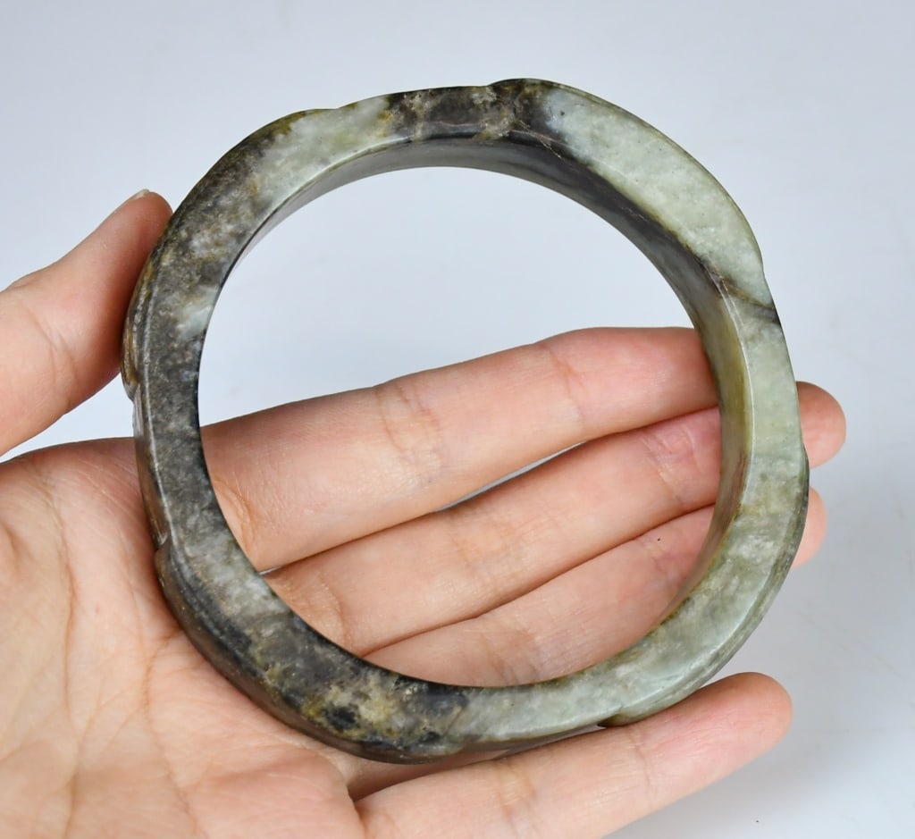A Ming Style Jade Carved Bangle - 5