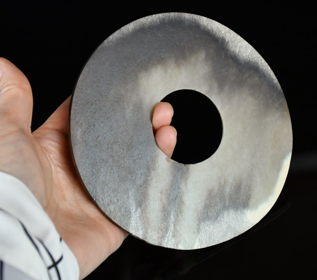 An Archaistic Jade Bi Disc - 4