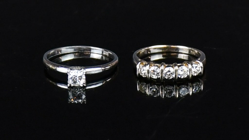 Group of 2 White Gold Diamond Rings (1 of 12)