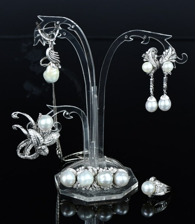 18K White Gold Pearls & Diamonds Jewelry Set: Comprising 1 stamped 18K white gold casted pearl and diamond ring (size:US 5.5-6) with 1 brooch, a pair of earrings and 1 pendant on a stamped 14K white gold rod link neck chain that measures approxim
