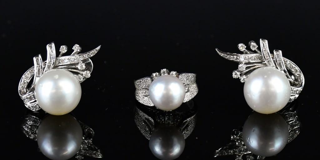18K White Gold Pearls & Diamonds Ring & Earrings: Comprising 1 stamped 18K white gold casted pearl and diamond ring contains 1 semi-baroque adhered south sea pearl and 16 single cut bead set natural diamonds, size US 5-5.5; then a pair of stamped