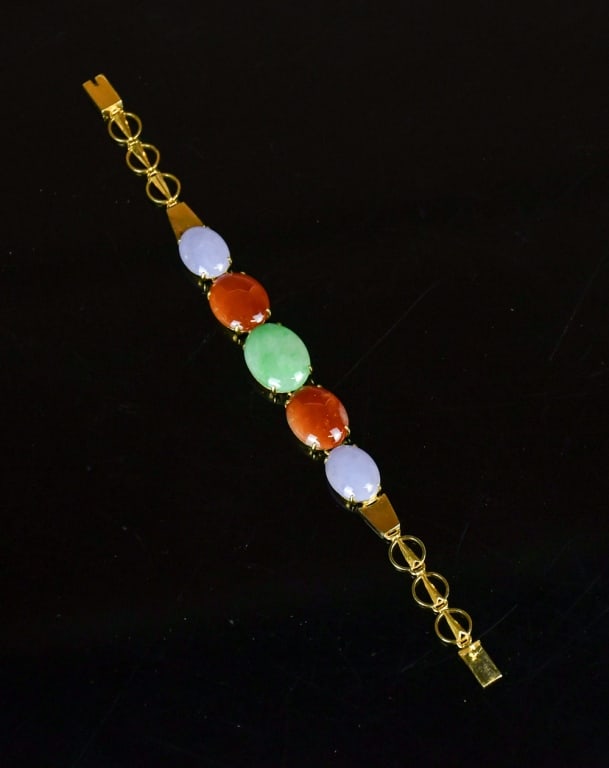 A 14K Gold Jadeite Bracelet (1 of 10)