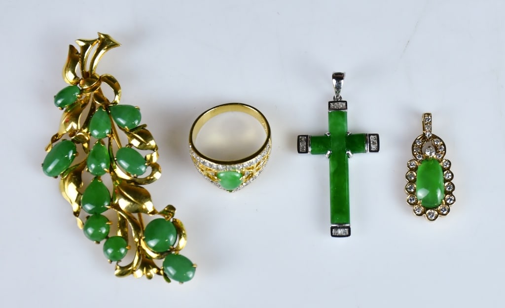 Group of 4Pcs Jadeite & Gold Jewlery (1 of 10)