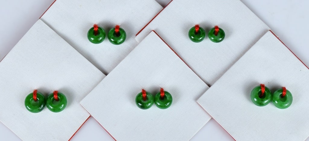 Group of 10Pcs Small Jadeite Donut Beads (1 of 10)
