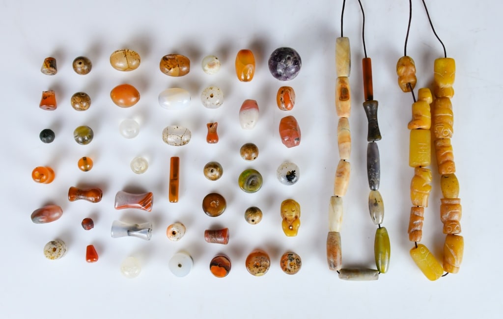 Group of 69Pcs Archaistic Assorted Beads (1 of 8)