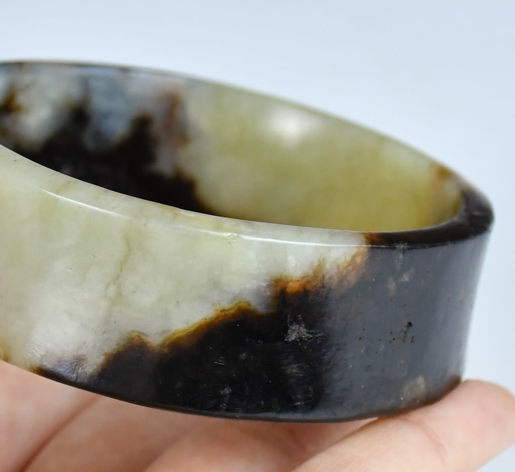 An Archaistic Jade Carved Bangle - 11