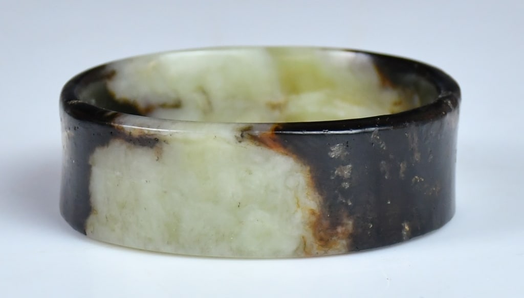 An Archaistic Jade Carved Bangle - 2