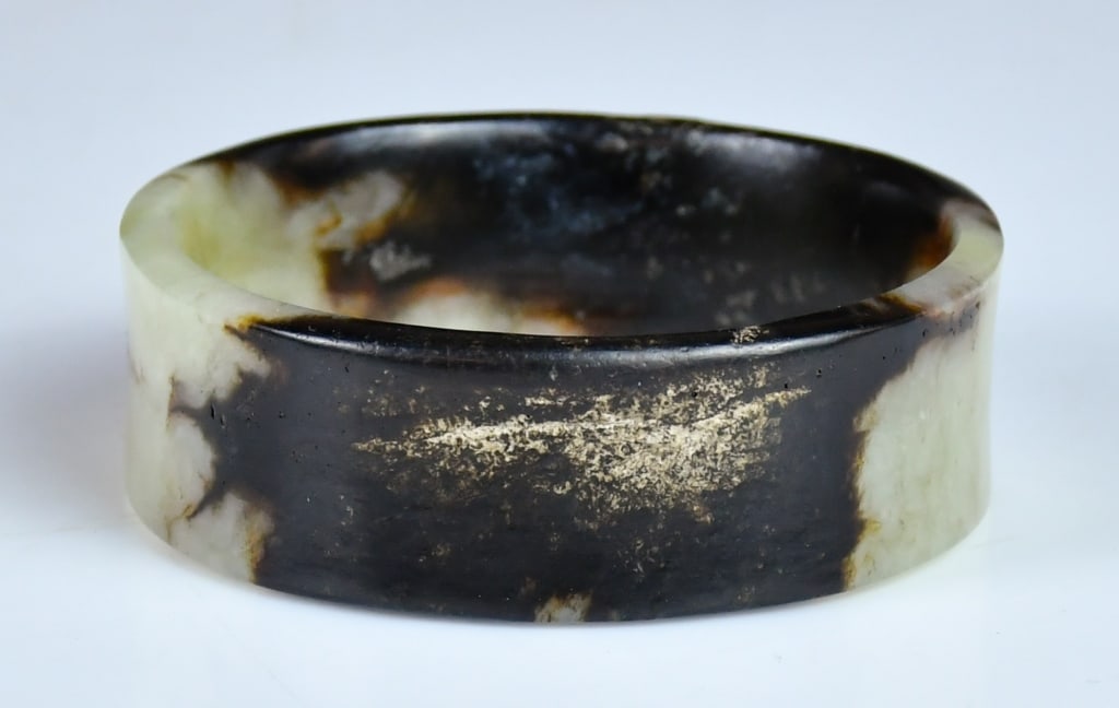 An Archaistic Jade Carved Bangle - 5