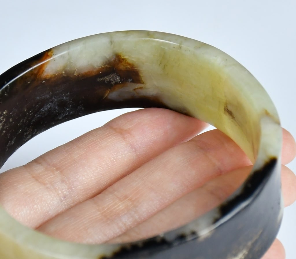 An Archaistic Jade Carved Bangle - 9