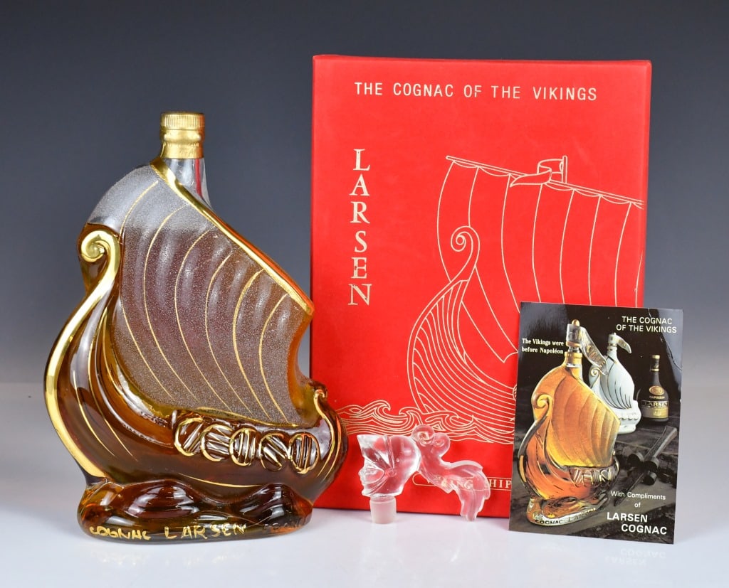Larsen The Cognac of The Vikings 1970s: One bottle of Larsen The Cognac of The Vikings, 1970s, with original packaging. 1970年代 拉森維京帆船干邑白蘭地