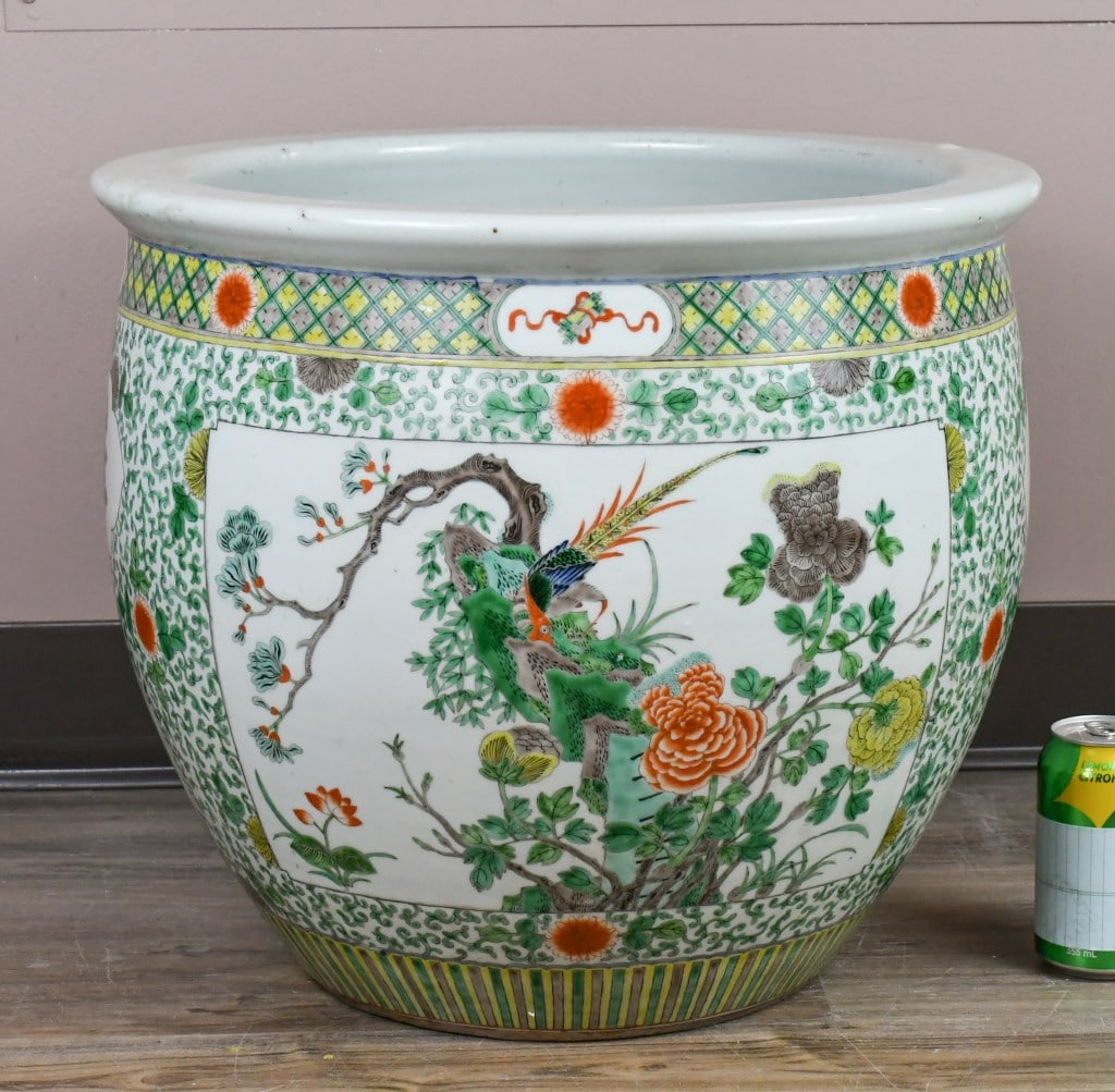 A Famille Verte Fish Bowl 19thC (1 of 13)