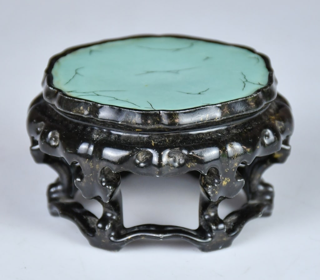 A Hexagonal Faux-Stone Stand Qianlong Mk Republic (1 of 10)