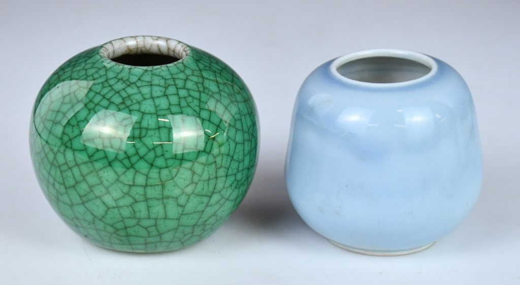 A Group of 2 Water Pots Kangxu Mk Qing (1 of 14)
