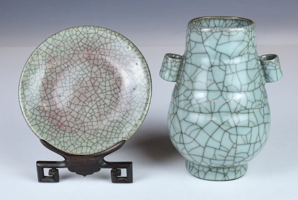 Group of 2Pcs Guan Style Crackle Glazed Wares Qing (1 of 11)