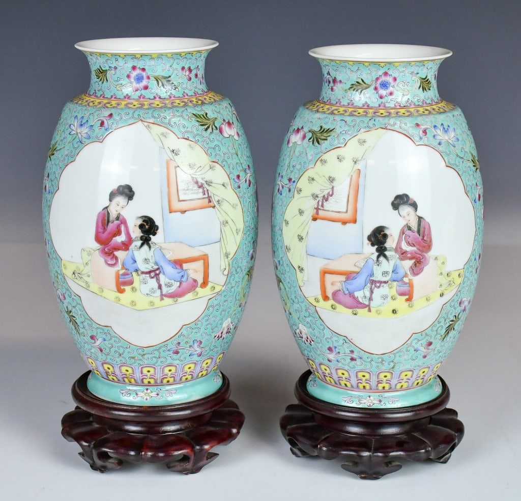 2 Famille-Rose Vases Qianlong Mk w/Std Republican (1 of 15)