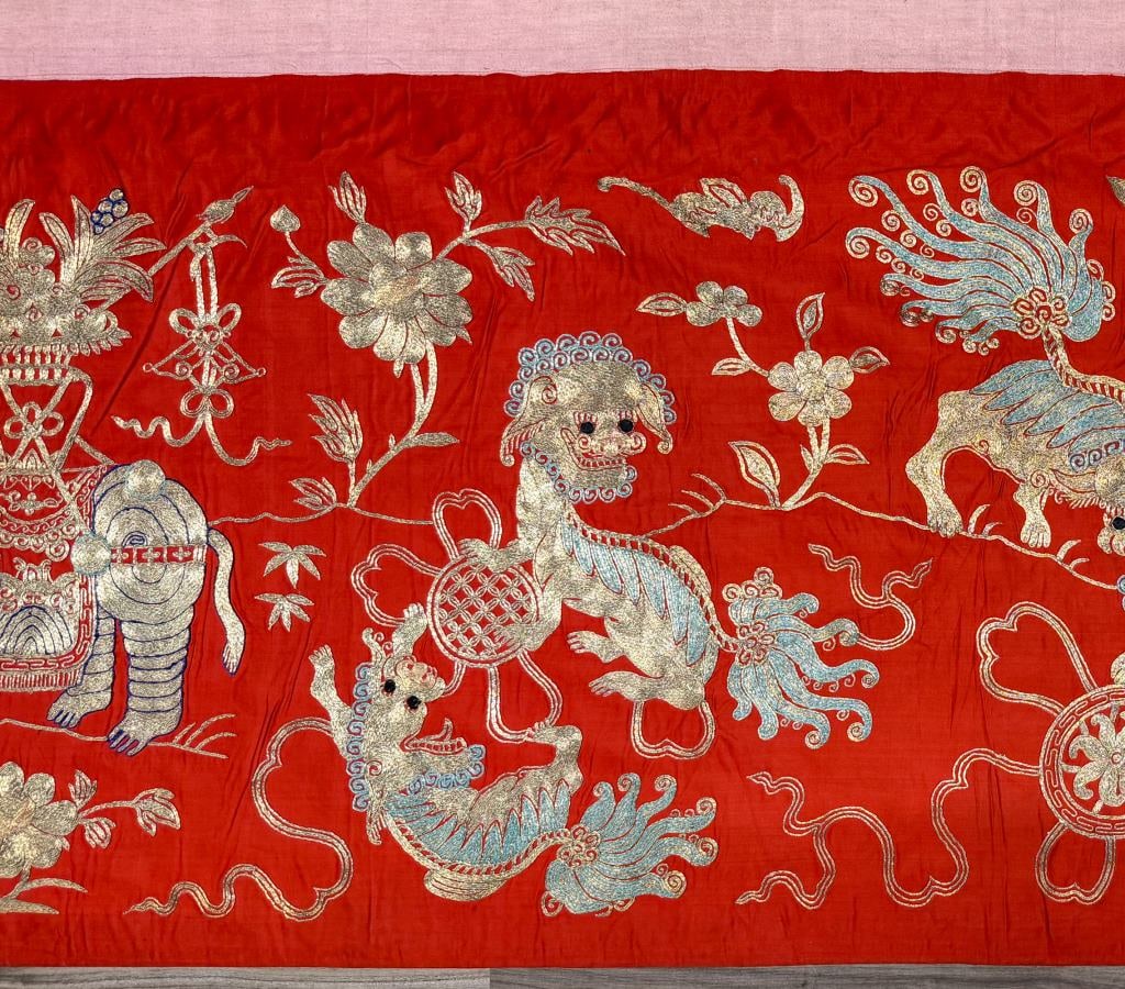 A Large Embroidered Hanging 19thC - 4
