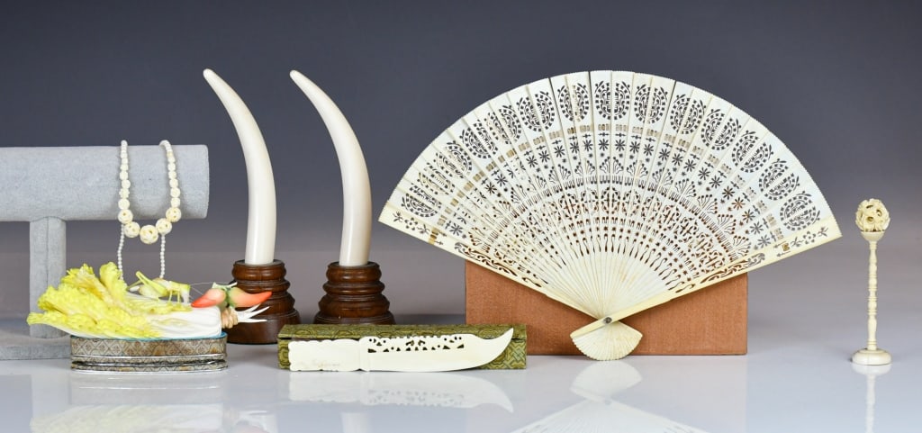 A Group of 7 Bone Carvings w/Box 1950-70s (1 of 15)
