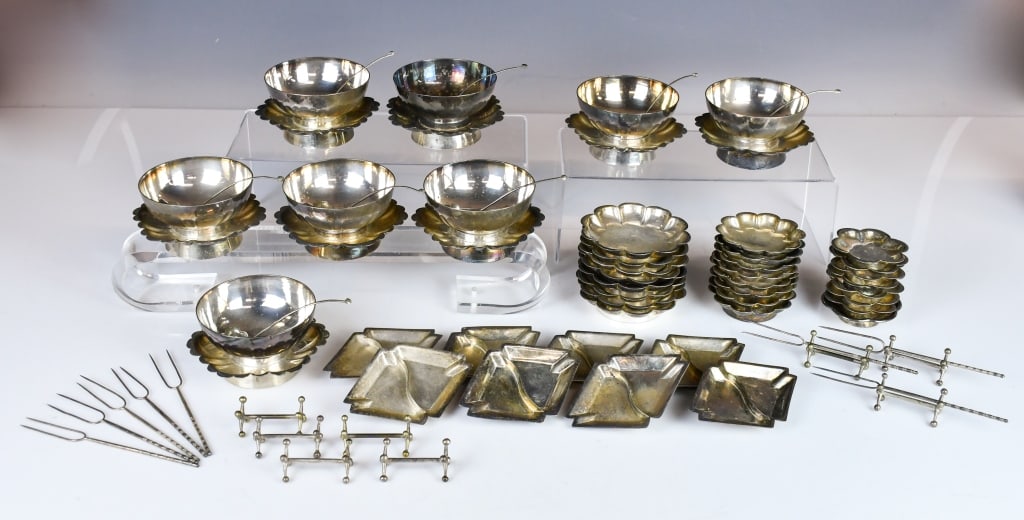 Group of 72Pcs Chinese Tableware (1 of 15)