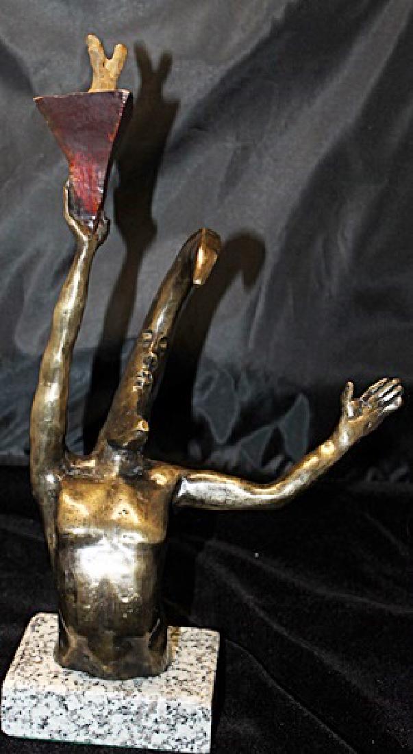 Signed Limited Edition Bronze Bustamante: Old recast patina bronze sculpture Sergio Bustamante, bearing a signature in a limited edition. Dimensions approx 18 x10 x 5.