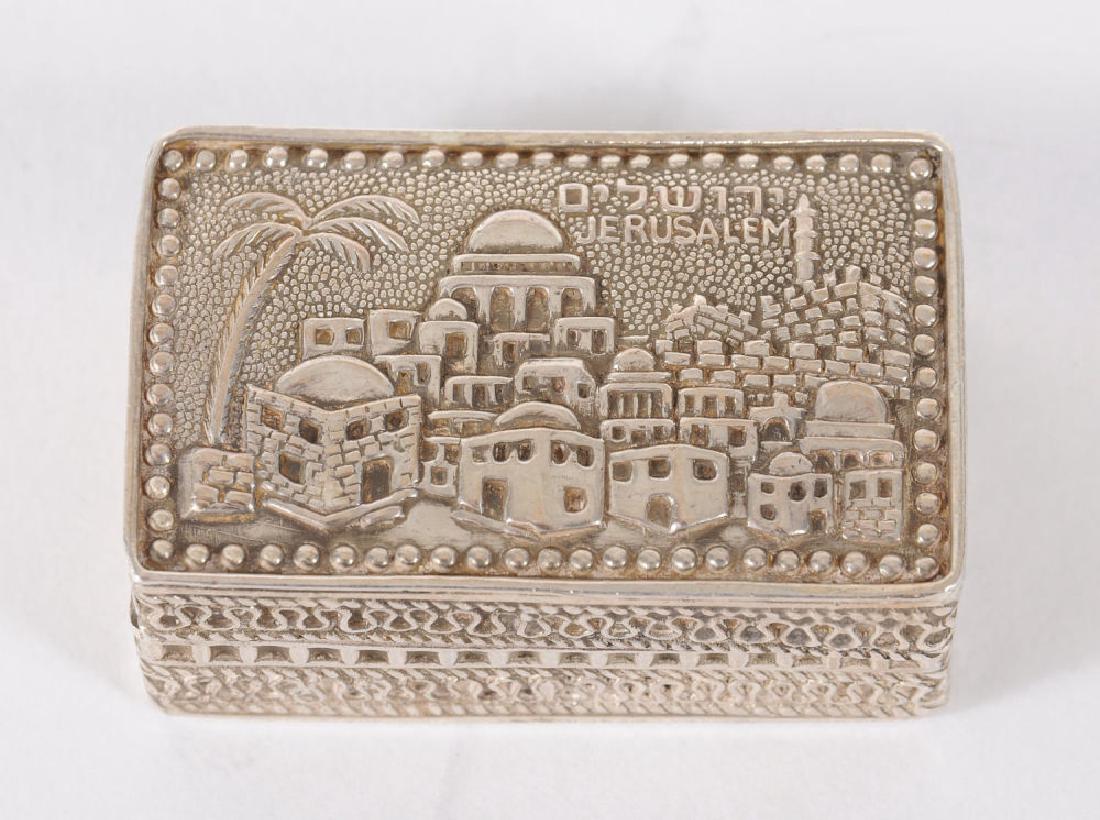 925 Silver Snuff Box, 1950's, relief depicting the old (1 of 3)