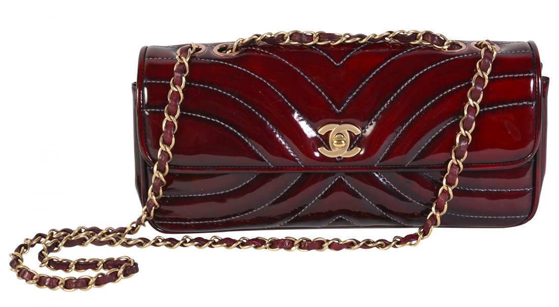 Burgundy Patent Leather CHANEL Shoulder Bag (1 of 12)