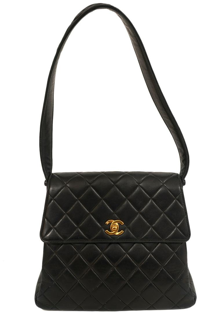 Chanel Vintage Black Quilted Shoulder Bag 1990s (1 of 20)