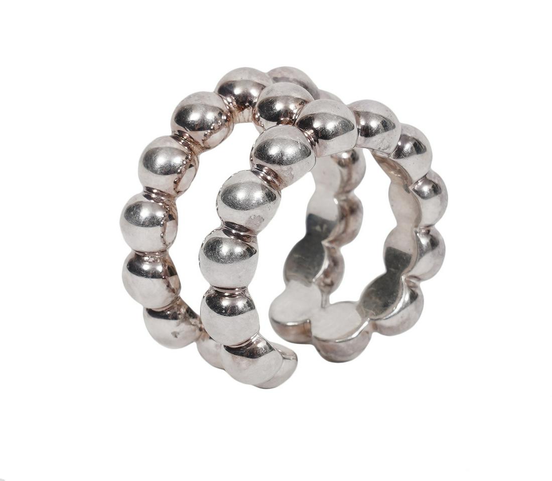 Hermes Sterling Bead H Ring Size 6: Hermes sterling silver beadwork designed H ring. Size 6 but somewhat adjustable. Condition grade: 1. Examine all photos closely. Contact AAG for more detailed information if needed. AAG is not respons