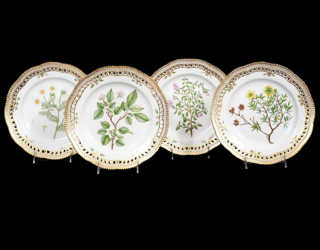 4 Flora Danica Pierced Dinner Plates #20/3553 (1 of 11)