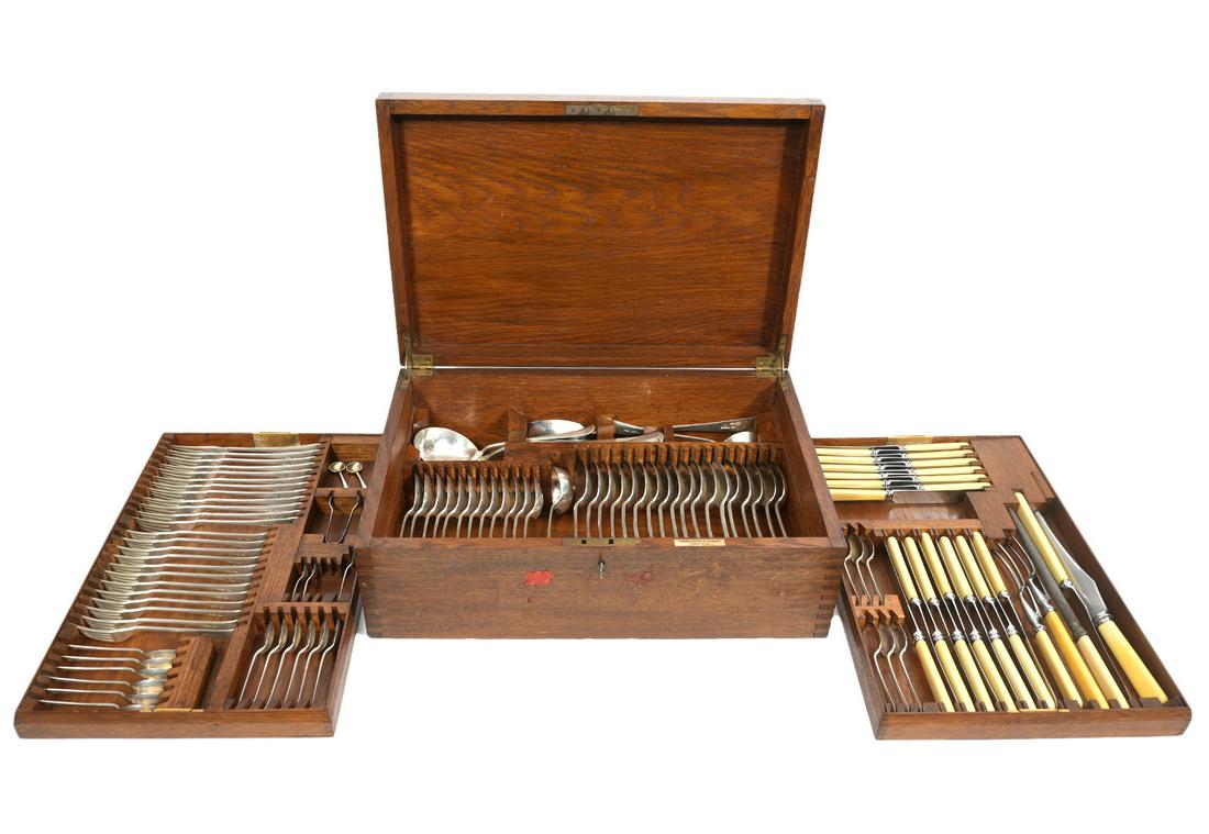 Johnson Walker & Tolhurst Sterling Flatware 124Pcs (1 of 13)