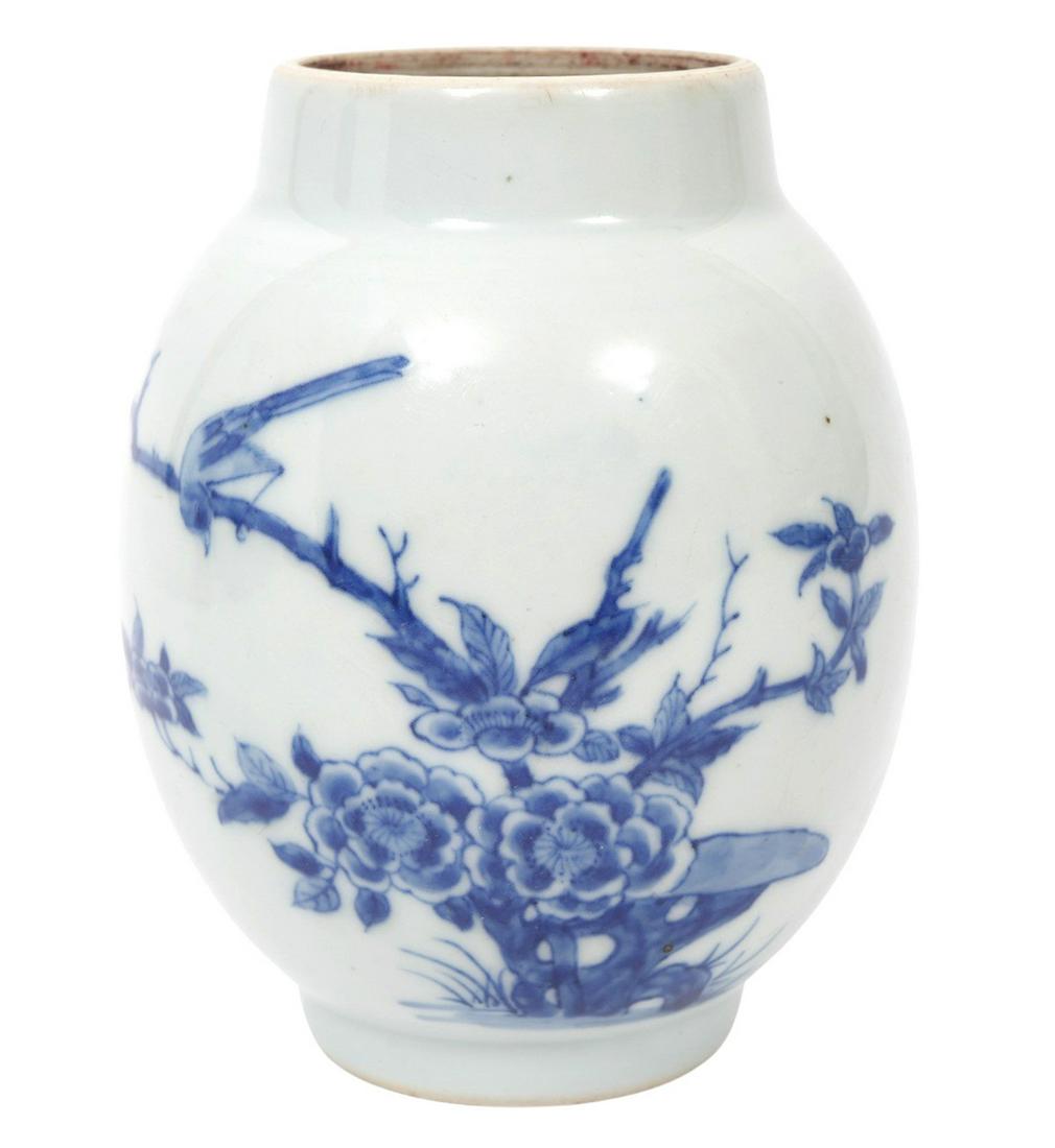Chinese Porcelain Blue and White Jar (1 of 9)