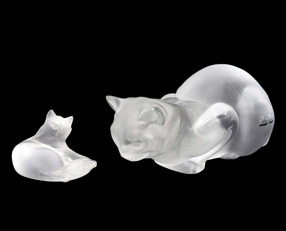 2 Lalique Sculptured Frosted Reclining Cats (1 of 5)