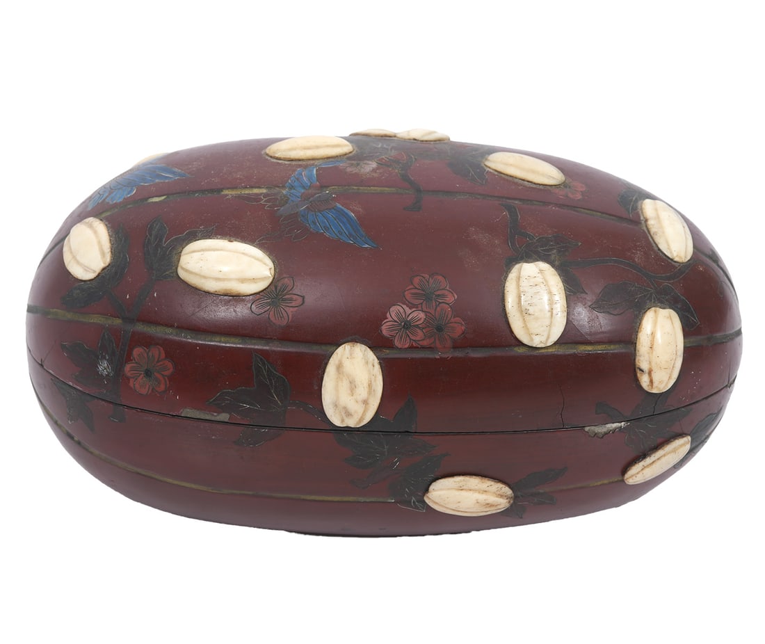 Japanese Gourd Shaped Lidded Box (1 of 7)