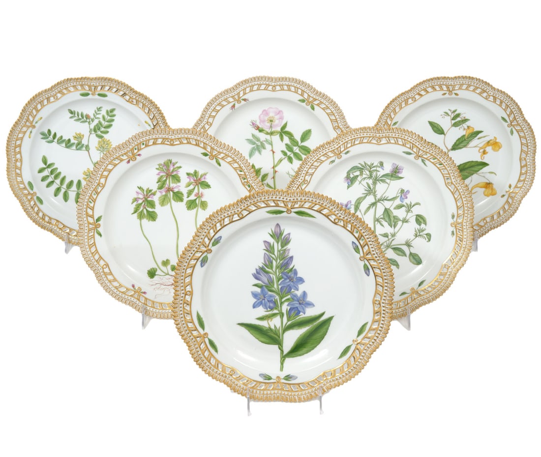 6 Royal Copenhagen Flora Danica Dinner Plates: 6 Royal Copenhagen Flora Danica dinner plates with reticulated serrated edges and gilt lace borders. Decorations are hand painted with overglaze colors and the Latin name of the plants are on the back