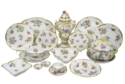 Large Group of Herend 'Queen Victoria' 88 Pcs