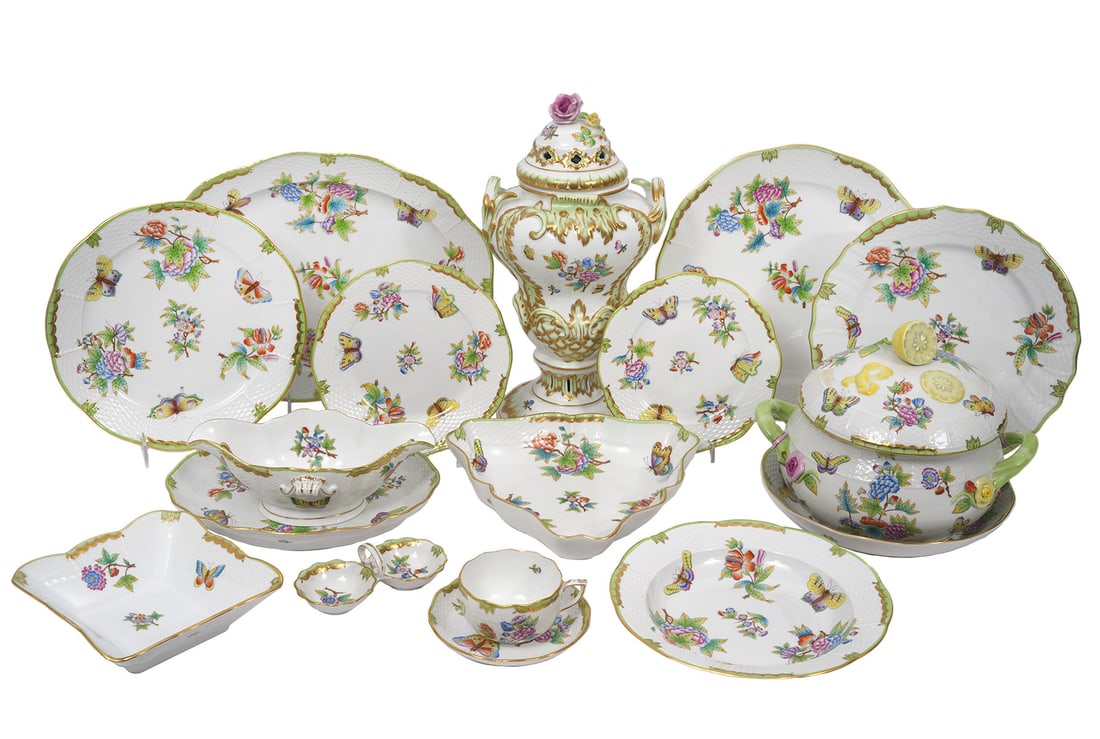 Large Group of Herend 'Queen Victoria' 88 Pcs (1 of 20)