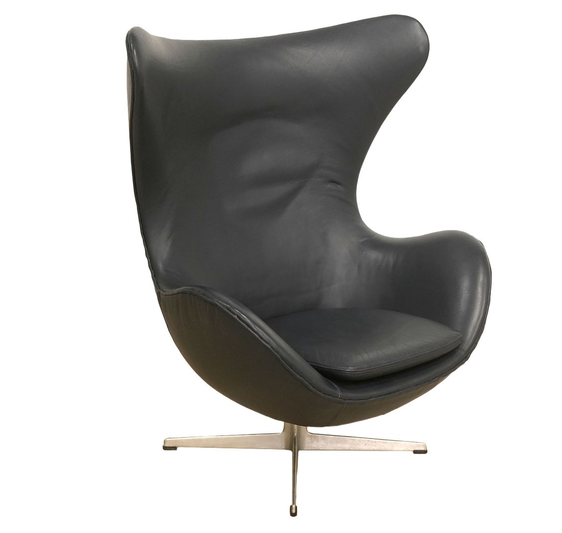 Arne Jacobsen Egg Chair for Fritz Hansen (1 of 8)