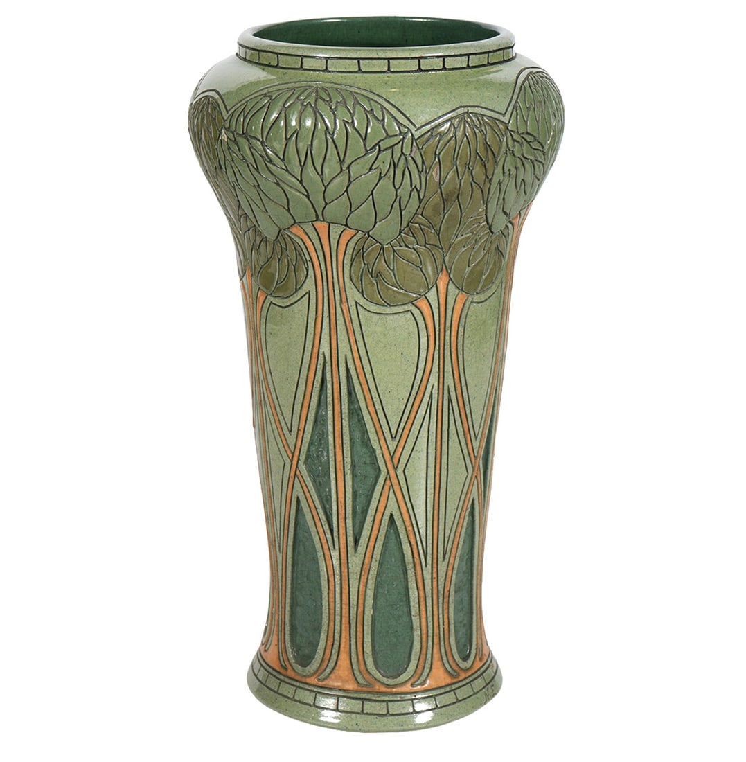 Roseville Rozane Della Robbia Vase (1 of 8)