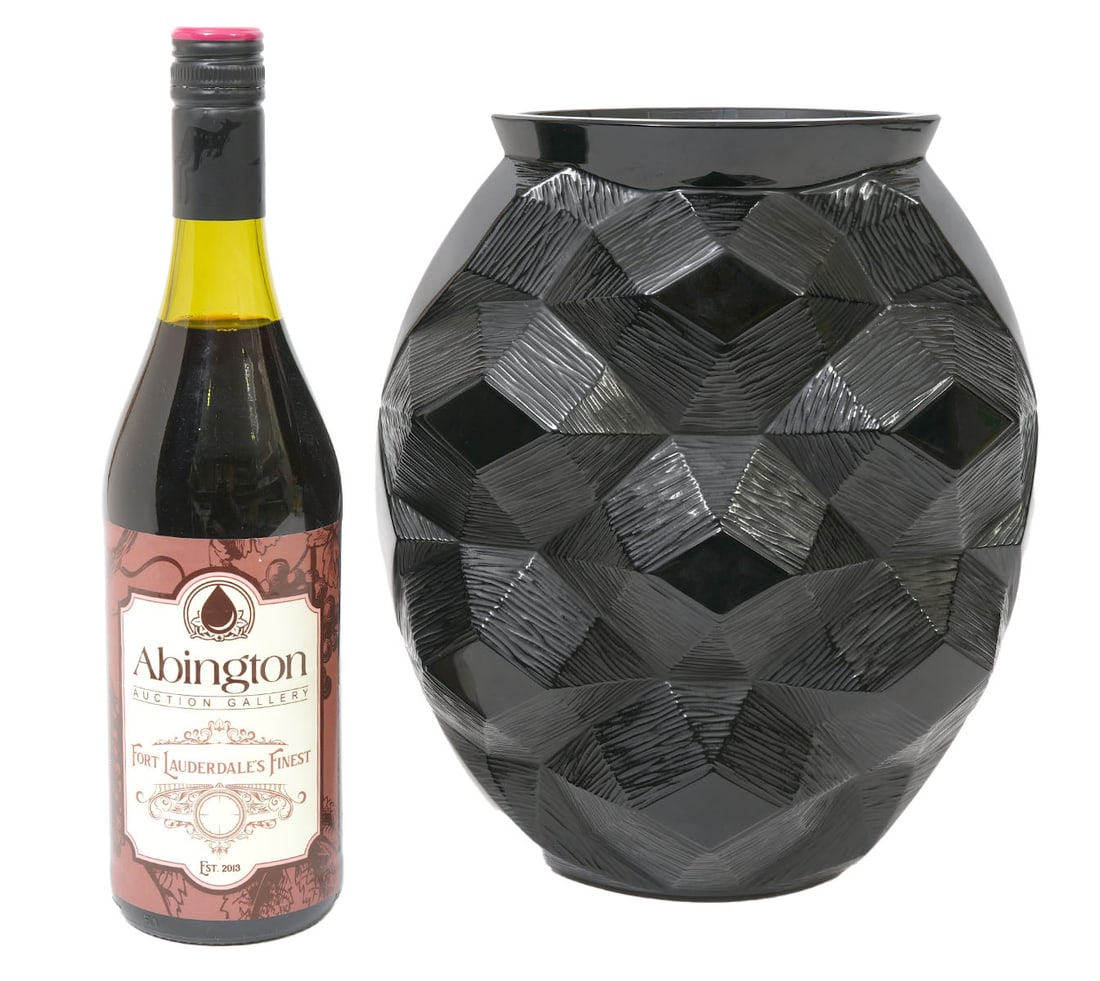 Lalique Tortue Black Glass Vase: Lalique black glass Tortue vase has the graceful shape of a turtle's sculptural shell. It is etched on underside 'Lalique France', numbered 433/999 and there is a label on the inside of the top rim 'L