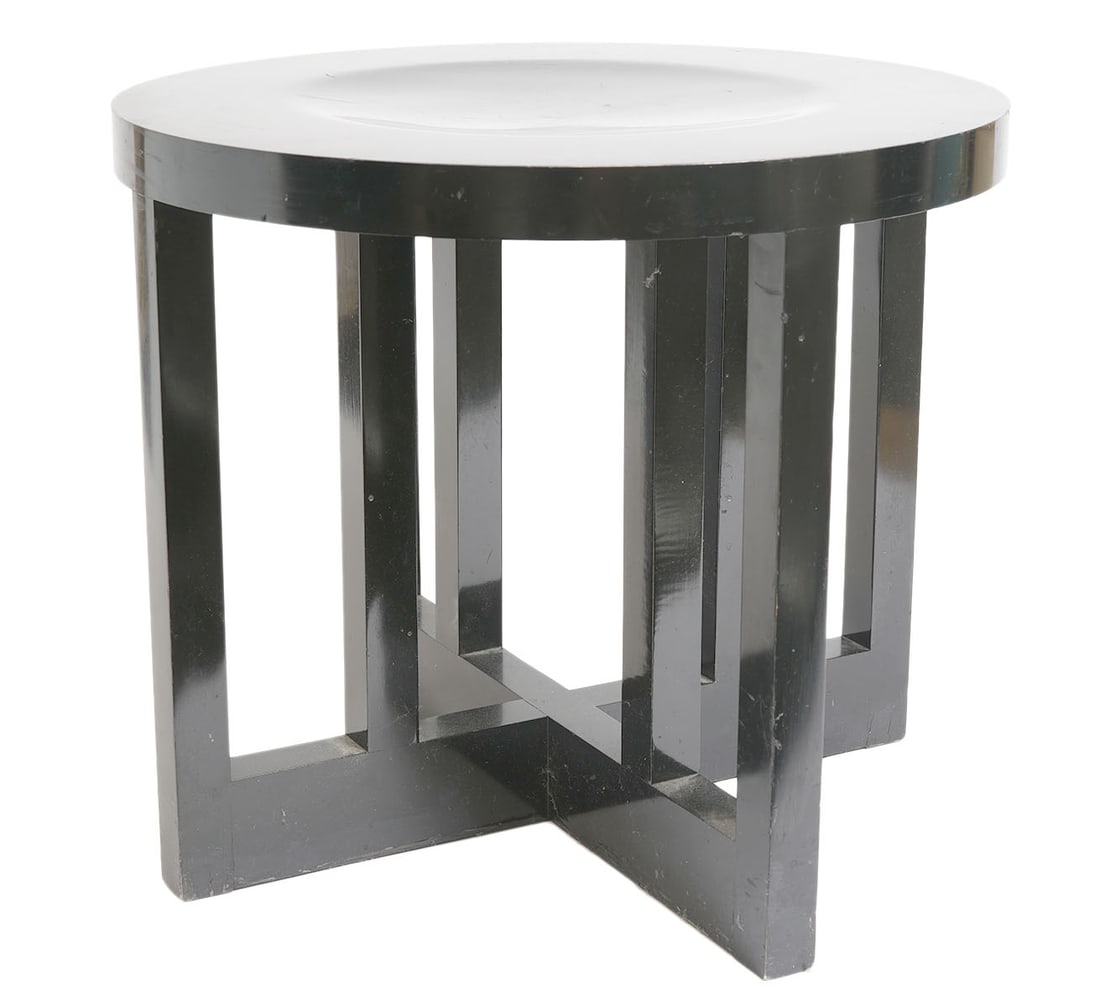 Richard Meier Black Lacquered Wood Stool: Richard Meier, American (Born 1934). Black lacquered wood stool designed in 1982 for Knoll International has a circular top and crossed shaped base. Measures 15.25"H x 17.5"W. Condition: some surface 