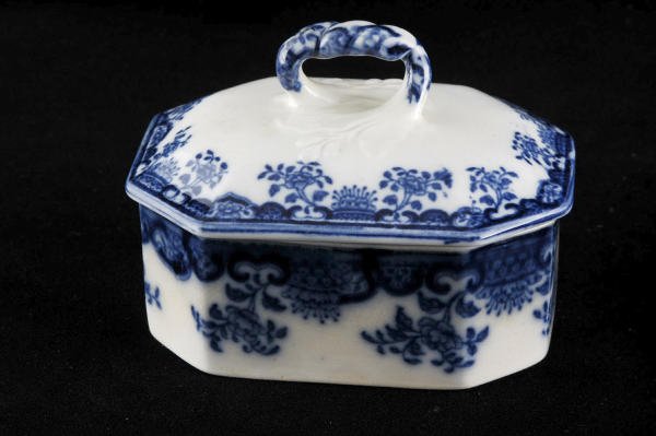Wedgwood Flow Blue 5x3.5 Inch Small Covered Dish