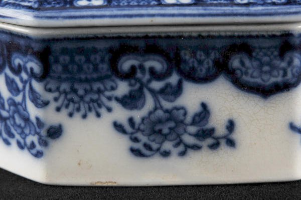 Wedgwood Flow Blue 5x3.5 Inch Small Covered Dish - 3