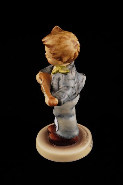 Hummel Club Figurine Little Troubadour 558 TMK 7 - 5