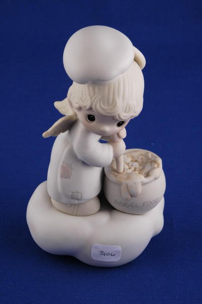 Precious Moments Figurine Taste & See the Lord